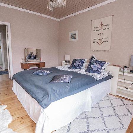 Iso Ja Viihtyisae Asunto Pietarsaaressa Apartment Jakobstad Bagian luar foto