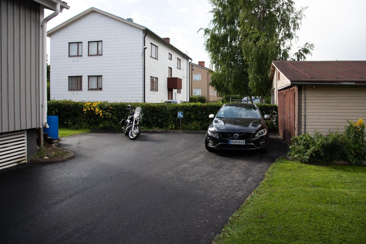 Iso Ja Viihtyisae Asunto Pietarsaaressa Apartment Jakobstad Bagian luar foto