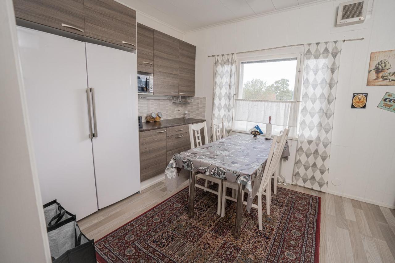 Iso Ja Viihtyisae Asunto Pietarsaaressa Apartment Jakobstad Bagian luar foto