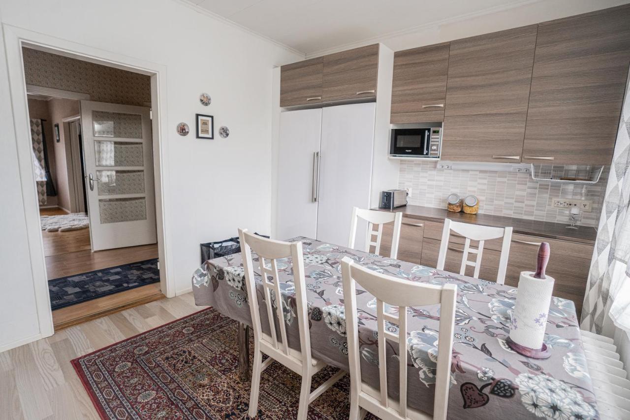 Iso Ja Viihtyisae Asunto Pietarsaaressa Apartment Jakobstad Bagian luar foto