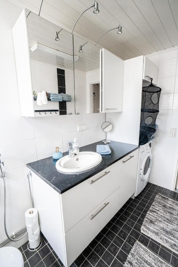 Iso Ja Viihtyisae Asunto Pietarsaaressa Apartment Jakobstad Bagian luar foto